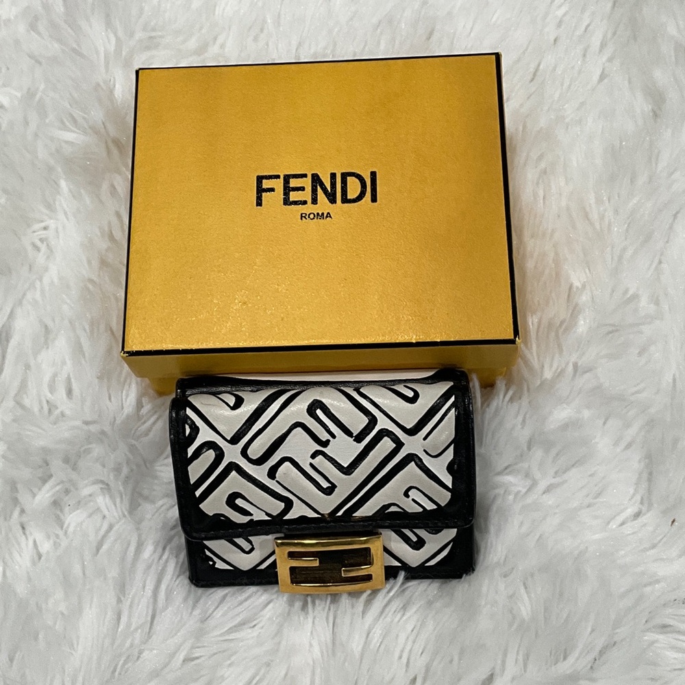 RARE FENDI X JOSHUA VIDES Nappa Matisse FF Embossed Micro Tri-Fold Wallet